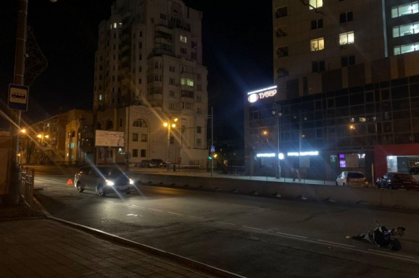 Перелом черепа и контузия: в Хабаровске пожилому велосипедисту серьезно досталось в ДТП