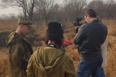 Итоги дня: машина в яме, звезда TikTok, новый рекорд, циклон и пункты вакцинации