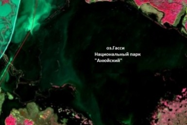 Итоги дня: машина в яме, звезда TikTok, новый рекорд, циклон и пункты вакцинации