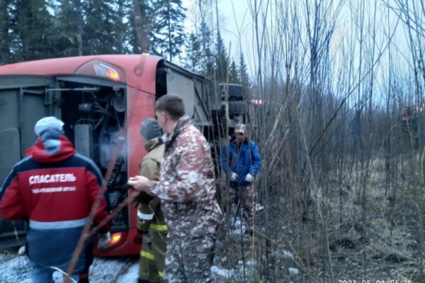 Чтобы помнили: улетел автобус, погибли пожарные, загубили мишек и трагедия на свадьбе