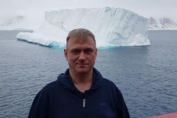 &laquo;Потихоньку идём сами&raquo;: капитан научного судна &laquo;Михаил Сомов&raquo; &mdash; о том, как его корабль выбирается из ледового плена