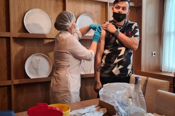 Довести до 100% показатель вакцинации планирует Ассоциация рестораторов Хабаровского края