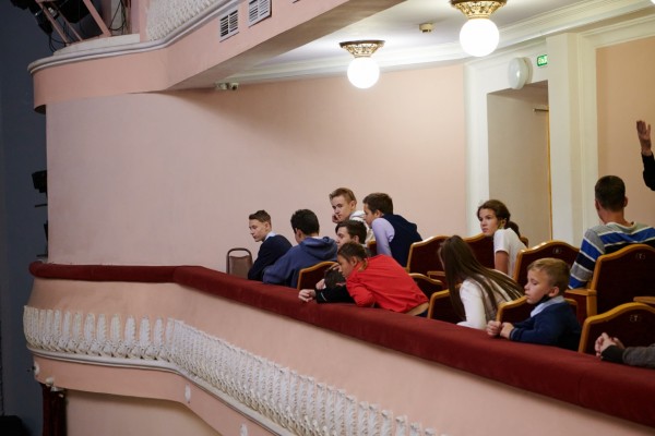 Новый театральный сезон для юных зрителей в Хабаровске начался при поддержке ННК