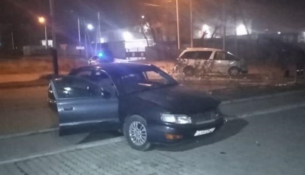 Две иномарки не поделили дорогу в Хабаровске, есть пострадавшая