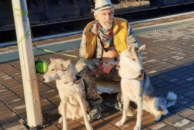 Итоги дня: отвлекся на звонок и сбил женщину, загорелся автосервис и не вернулся с рыбалки