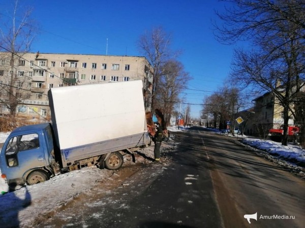 Два большегруза столкнулись в Хабаровске, есть пострадавшие