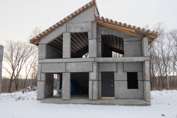 Построить дом из монолитного бетона в 4 раза дешевле, чем купить квартиру в Хабаровске