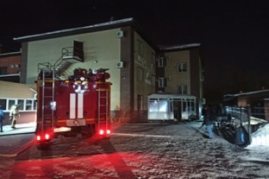 Итоги дня: ждем циклон с ЧС, спасение из огня, тёмный романтик  и банду под суд