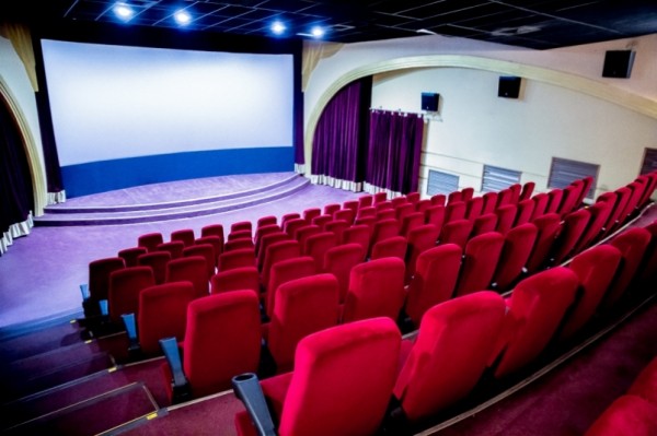 Роспотребнадзор смягчил антиковидные правила