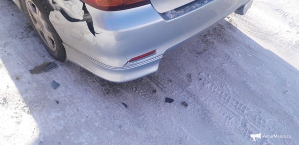 Предновогоднее свинство: скверный "подарок" ждал на парковке хабаровскую автолюбительницу