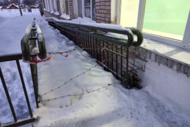 Итоги дня: опасный очаг, погром в гостинице, 2000 в руки, пандус строгого режима, лишь 13%