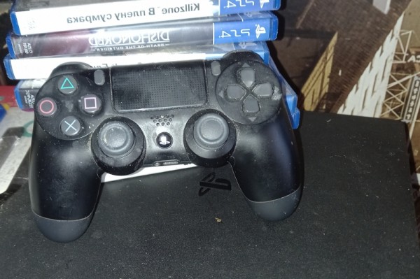 Афера с геймпадом: полицейские задержали хабаровчанина, не вернувшего консоль в прокат