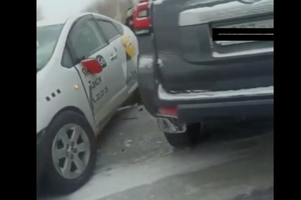 Стало плохо за рулем: таксист умер за мгновение до двойного ДТП в Хабаровске&nbsp;