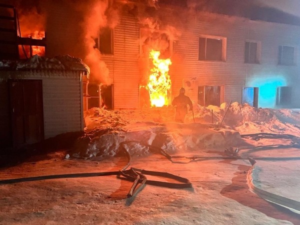 Гостиница "Пять звезд" загорелась ночью в Хабаровском крае