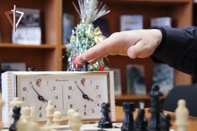 Итоги дня: полосатая потеря, победа "Амура", автоподставы, дачные будни и хватит есть