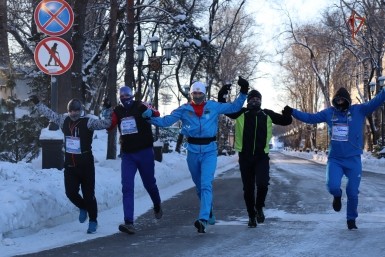 Итоги дня: страшная статистика, "Забег обещаний", спокойная ночь и лучшие фото