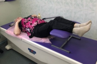 Итоги дня: липовые аксессуары, опасные горки, смягчение ограничений и опять эвакуация