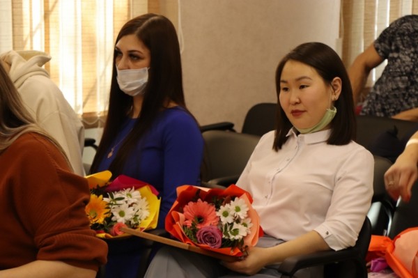 Сертификаты на улучшение жилищных условий получили молодые семьи Хабаровского района