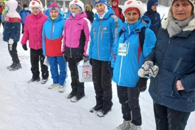 Итоги дня: пожар на корабле, болеем за наших и опять пенсионерка "взяла" не там