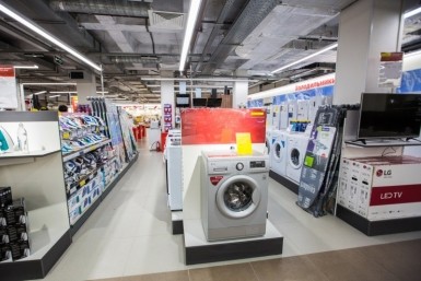 Итоги дня: снежный циклон, эвакуация хабаровских школ и мэрии, "Звезды в Африке"