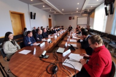 Итоги дня: анонсирование повышения, нужно ужаться, протаранил опору, бесполезные вещи,