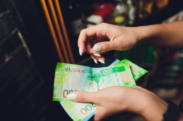 30 тысяч в качестве залога перевела "квартирным" мошенникам жительница Хабаровского края