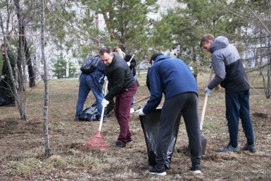 Итоги дня: школьный скандал, мопедистка под колесами и ухудшение погоды