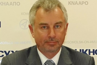 Итоги дня: Первомай и Антипасха, "Амурфест" и Герой Труда, оружие войны и ДТП на трассе