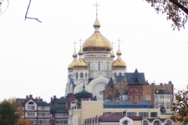 Итоги дня: Первомай и Антипасха, "Амурфест" и Герой Труда, оружие войны и ДТП на трассе