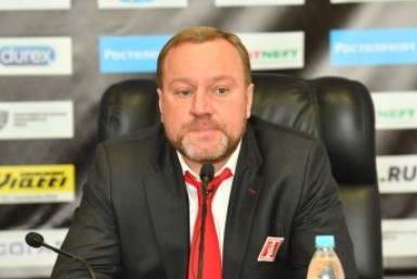 Итоги дня: неисправный трамвай, новый главный, дорогой мусор, ушел из жизни Сергей Ольнев