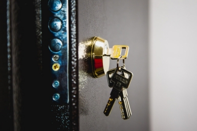 Итоги дня: первый пошёл, затонуло судно, несовершеннолетние экстремалы, купаться запрещено