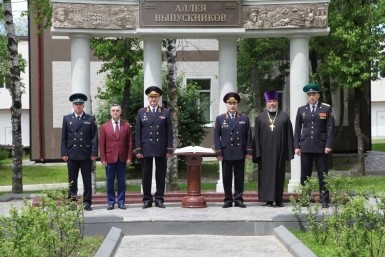 Итоги дня: автограф Гагарина, аллея выпускников, смерть от удара током, кластеру быть!