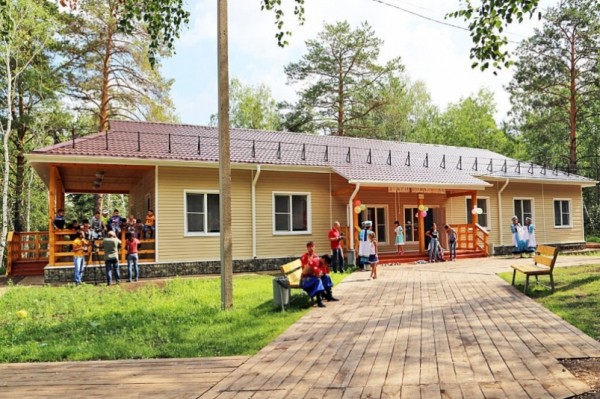 Более 26 тысяч детей социальных категорий в Хабаровском крае отдохнут летом в лагерях