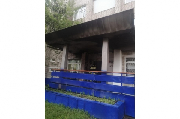 "Старым знакомым" полиции оказался поджигатель двери в здании Росгвардии в Комсомольске