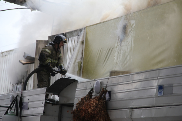 Пожар на Центральном рынке полностью ликвидирован