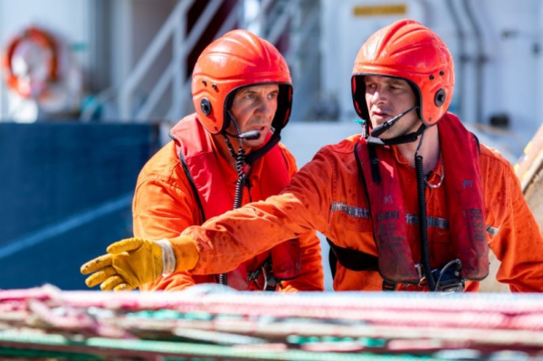 Средняя зарплата в "Рыболовстве и рыбоводстве" превысила 100 тысяч рублей