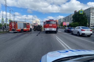 Итоги дня: ДТП с неотложкой, COVID-19 в августе, охота на батарейки и стресс после отпуска