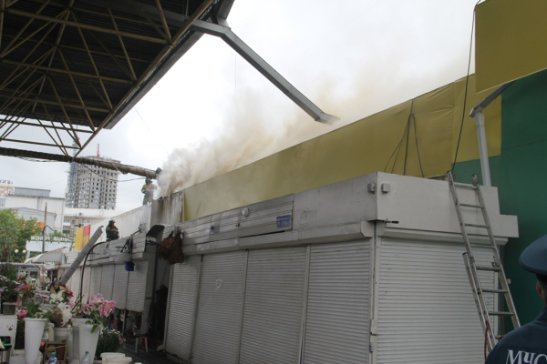 Пожар на Центральном рынке полностью ликвидирован