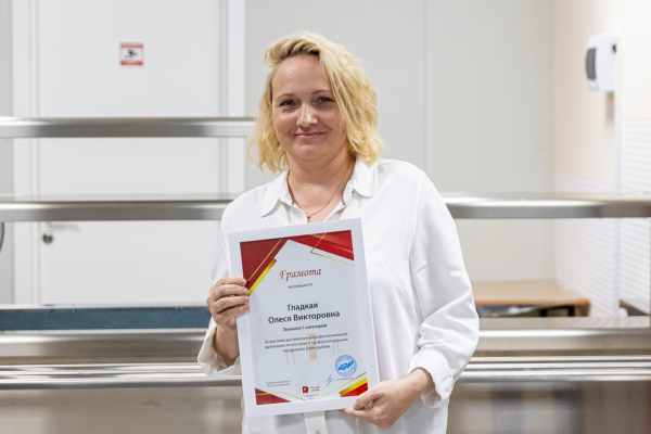 В свой День рождения завод "Русский Минтай" поздравил сотрудников с Днем рыбака