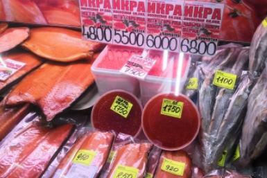 Итоги дня: "взрыв" облаков, пожар на Центральном рынке, обрушение моста и миллионы цветов