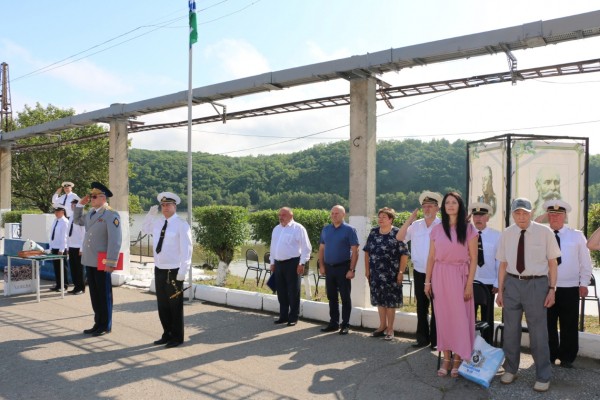 В День ВМФ хабаровчане прошлись по волнам на катерах береговой охраны
