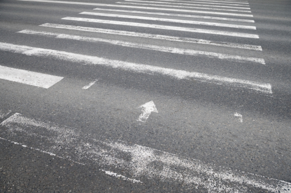 Тяжёлые травмы получили подростки на пешеходном переходе около 5 часов утра в Хабаровске