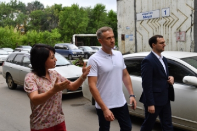 Итоги дня: "взрыв" облаков, пожар на Центральном рынке, обрушение моста и миллионы цветов