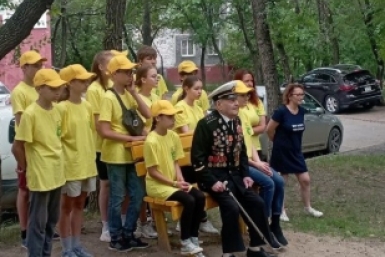 Итоги дня: покорение вулкана, депутатский миллион, "перевертыш" и концерты под окнами