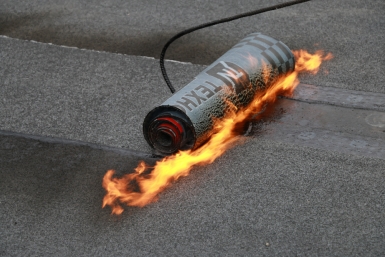 Итоги дня: потолок на головы, регоператор в деле, "нет" стихийным рынкам и болеем за наших