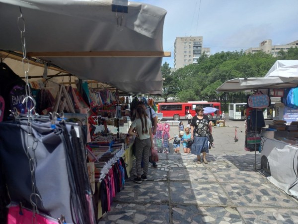 Сборы в школу не влетят в копеечку из-за наплыва отечественных товаров на рынки Хабаровска