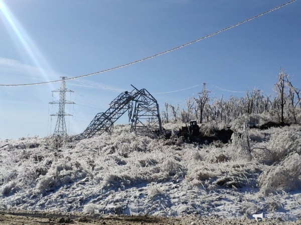 Как 12 мм льда поставили город на колени &mdash; история беспощадной ледяной блокады Владивостока в 2020 году