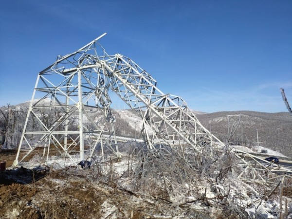 Как 12 мм льда поставили город на колени &mdash; история беспощадной ледяной блокады Владивостока в 2020 году