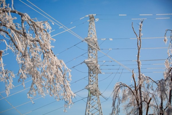 Как 12 мм льда поставили город на колени &mdash; история беспощадной ледяной блокады Владивостока в 2020 году