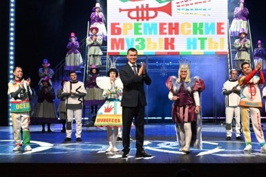 Итоги дня: поделились капелькой жизни, остался без работы, создали новогоднюю сказку